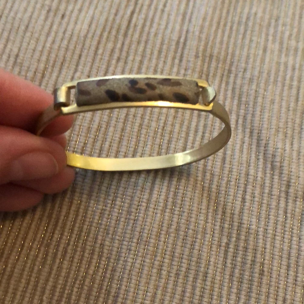 Leap art and bronze bracelet